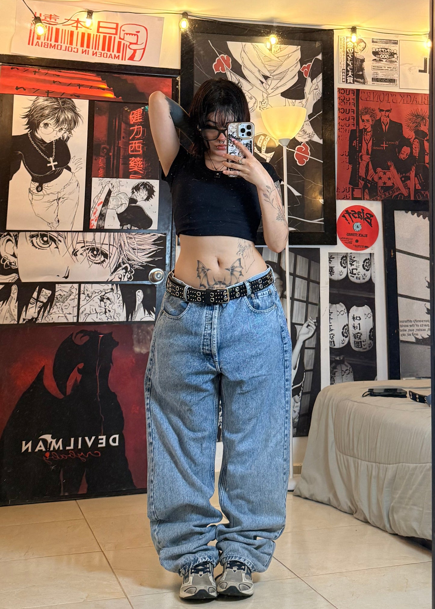 LIGHT WASH BAGGY JEANS