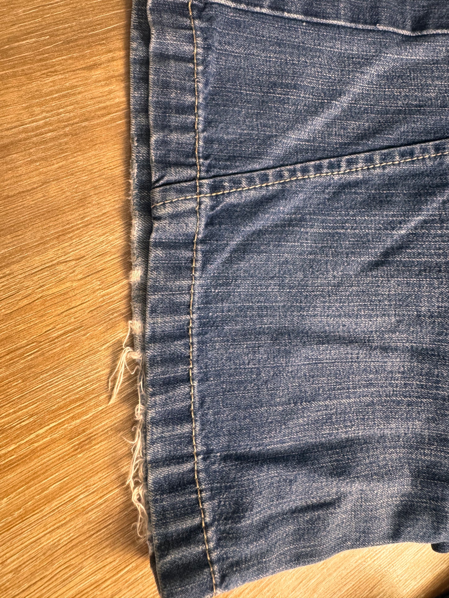 Y2K MULTI-POCKET JEANS