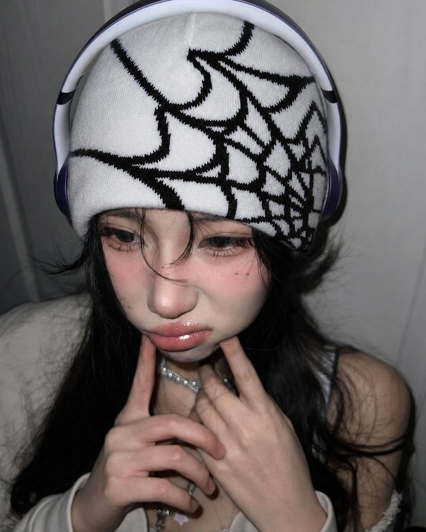 BEANIE SPIDER WEB