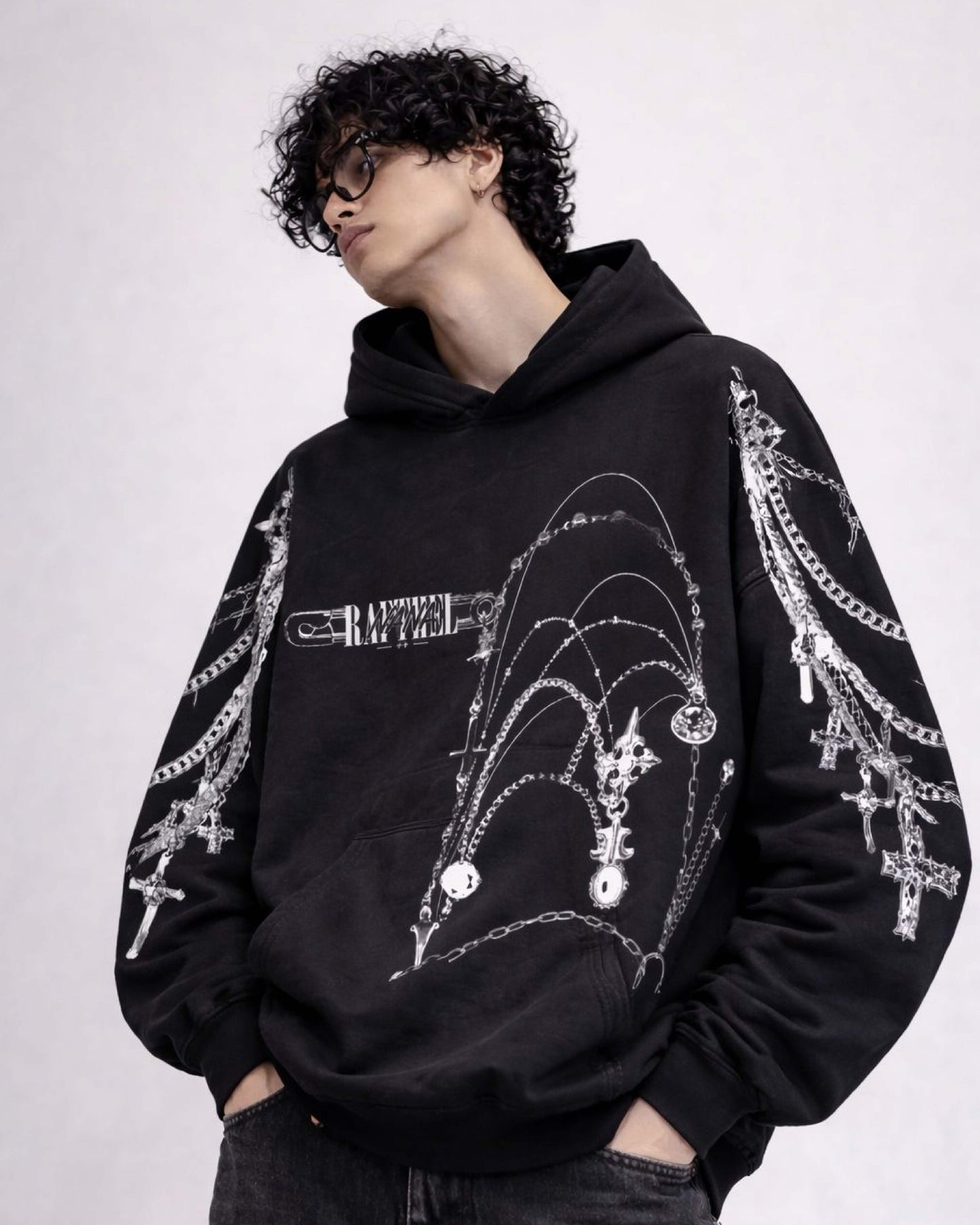 HOODIE NEGRO NANA OSAKI